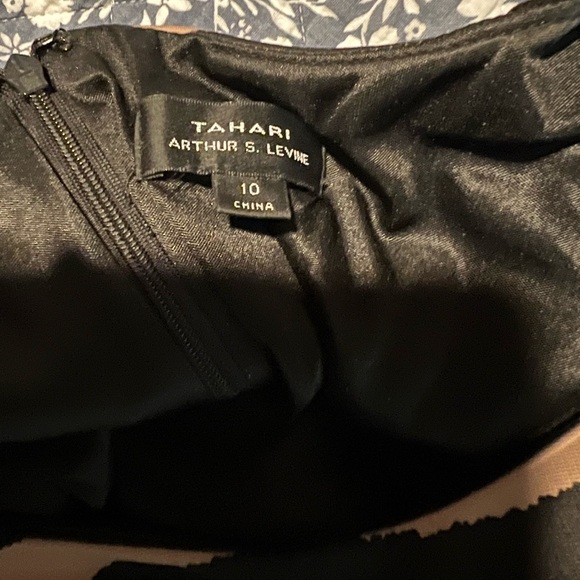 🔥🔥Tahari Black/brown Partial Zebra Stripe Dress. Size 10 Sleeveless - Picture 7 of 7